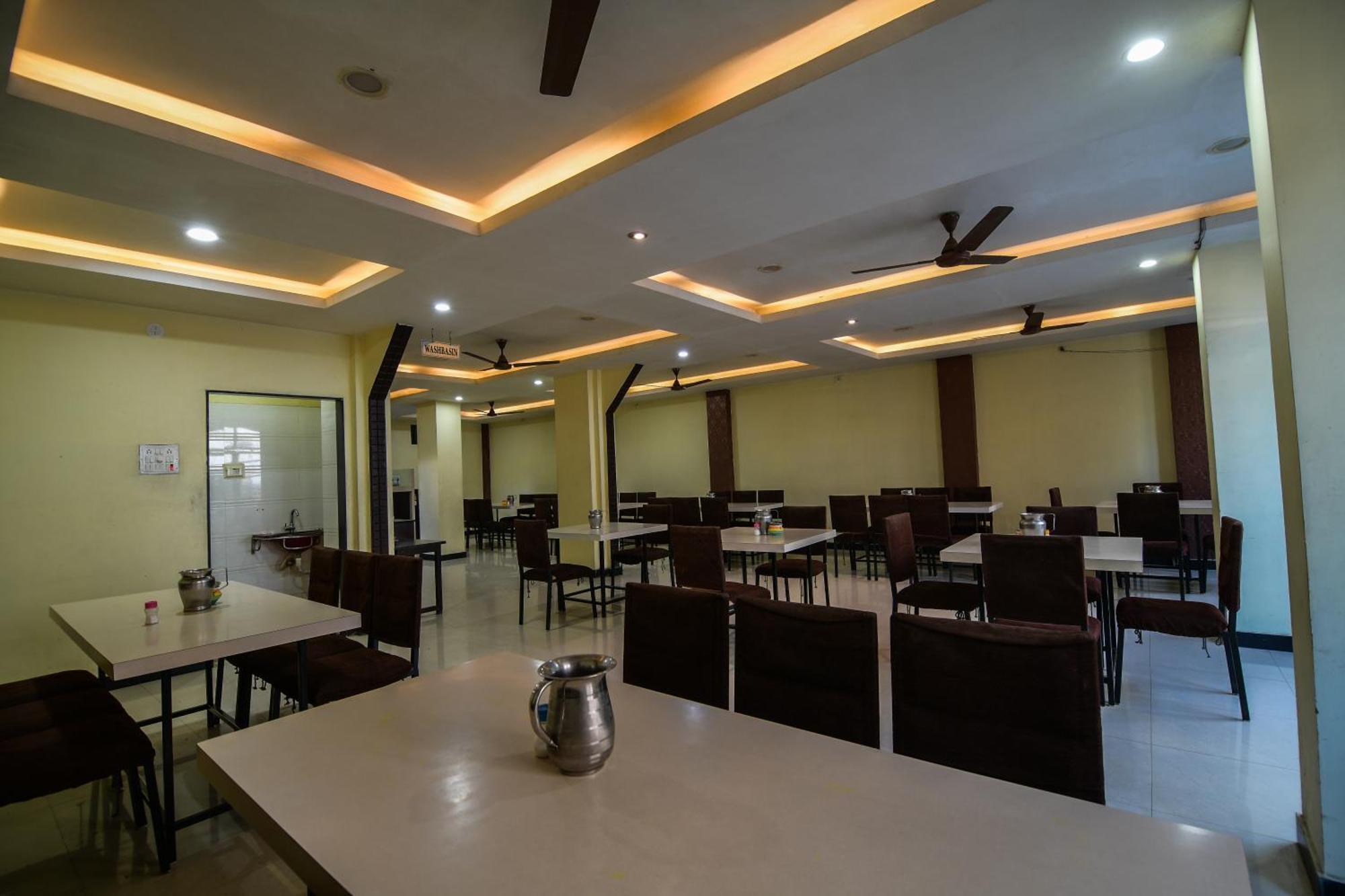 Shree Ram Hotel Ujjain Exterior photo